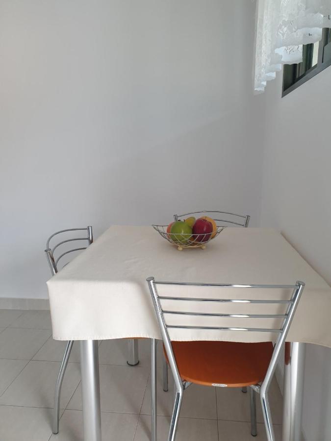 Aparthotel Pansion Alexandros By The Sea Nea Skioni Exterior foto