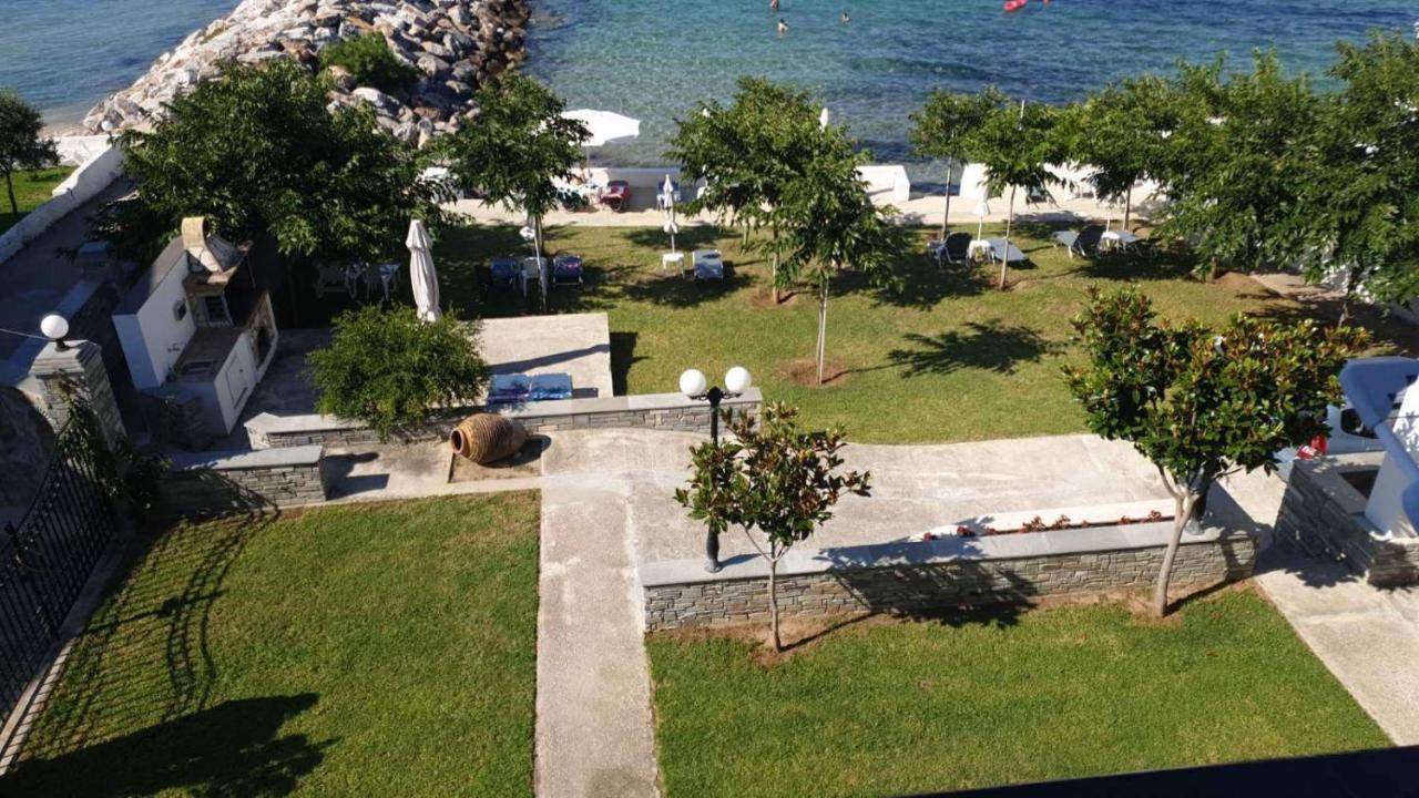 Aparthotel Pansion Alexandros By The Sea Nea Skioni Exterior foto